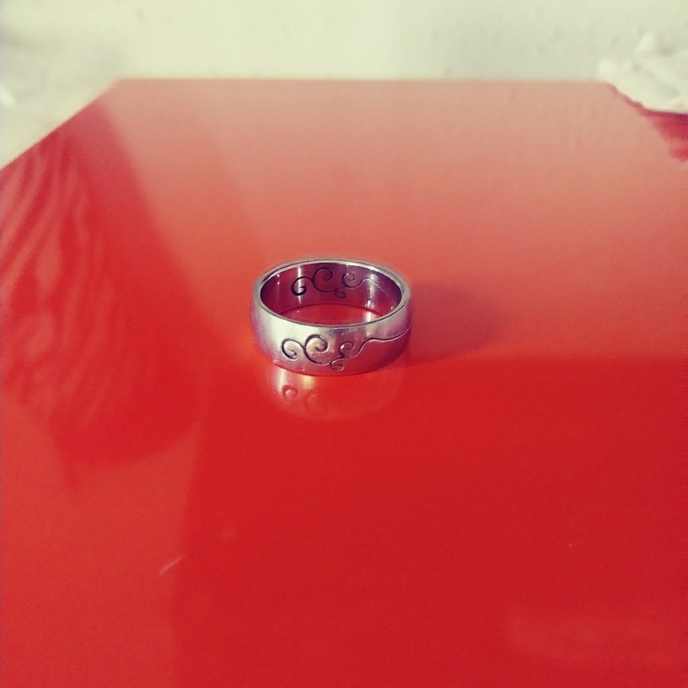 Men's Sterling Size 10 Etched Scrolls Band